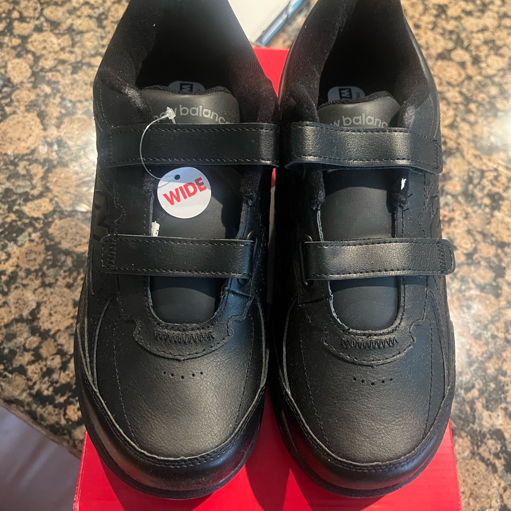 New Balance Men's Black Sneakers with Hook and Loop - Picture 3 of 12